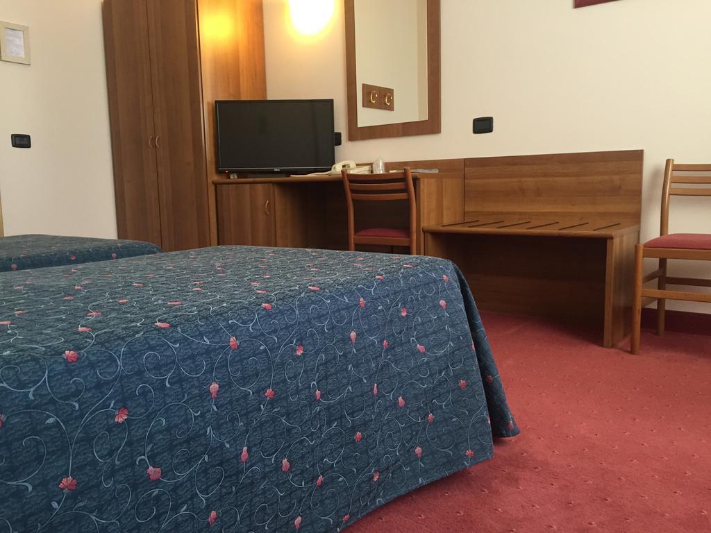 Hotel Arcobaleno Vimodrone Zewnętrze zdjęcie