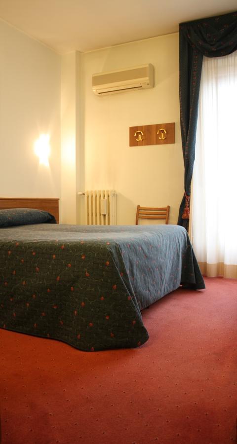Hotel Arcobaleno Vimodrone Zewnętrze zdjęcie