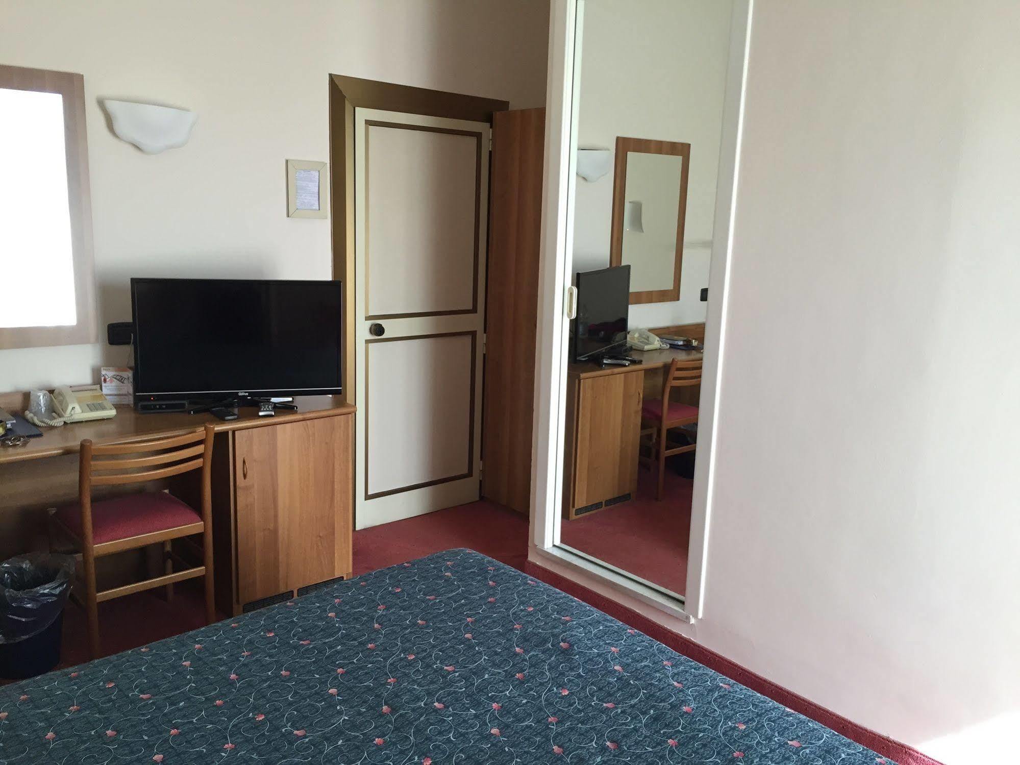Hotel Arcobaleno Vimodrone Zewnętrze zdjęcie